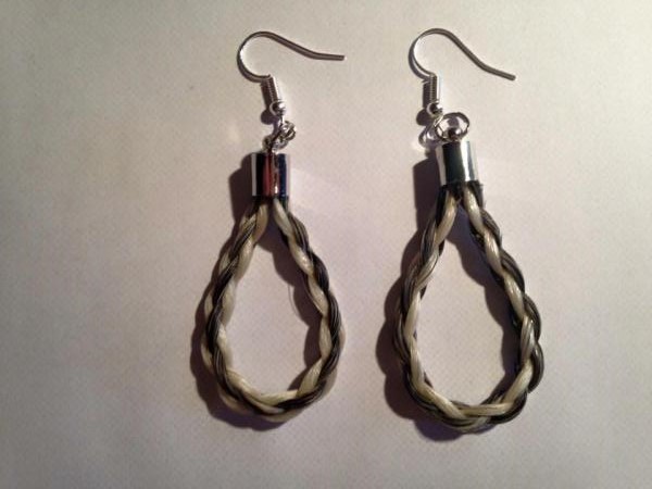 Boucle d oreille crins cheval tresse bicolore