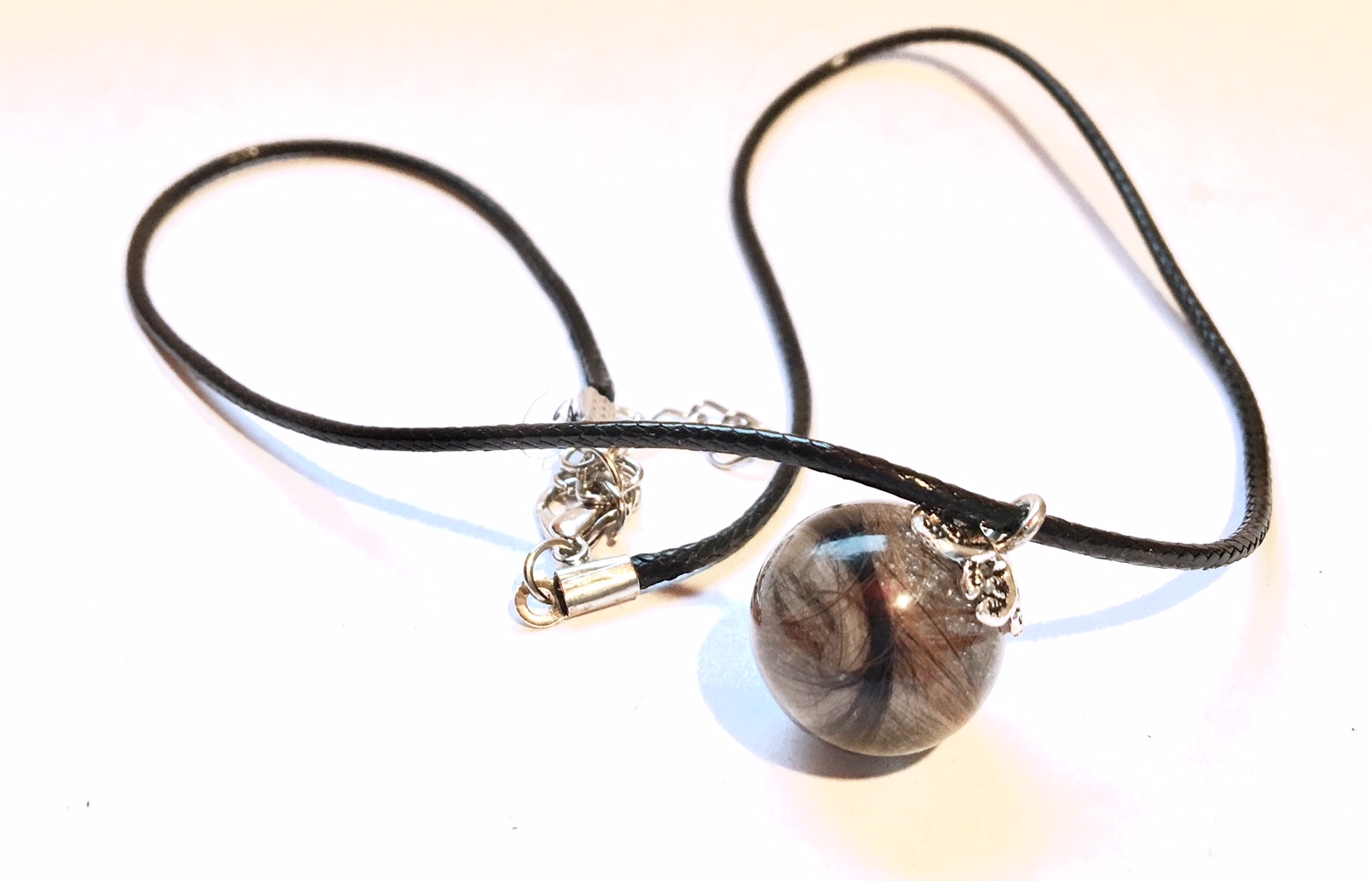Creation crins cheval bijoux pendentif immortel sphere boule poils chien