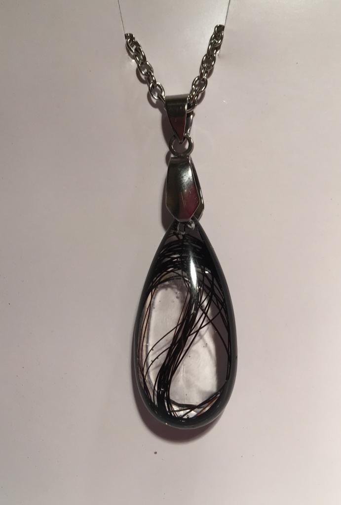 Creation crins cheval pendentif resine duree immortel souvenir etanche acier argent 926