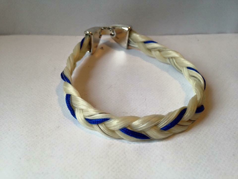 Bracelet tressage normal avec fils colorés simple