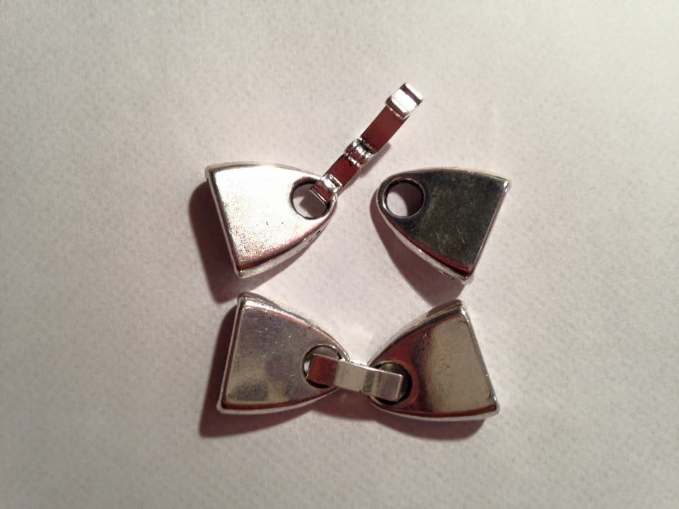 Fermoir plat argenté