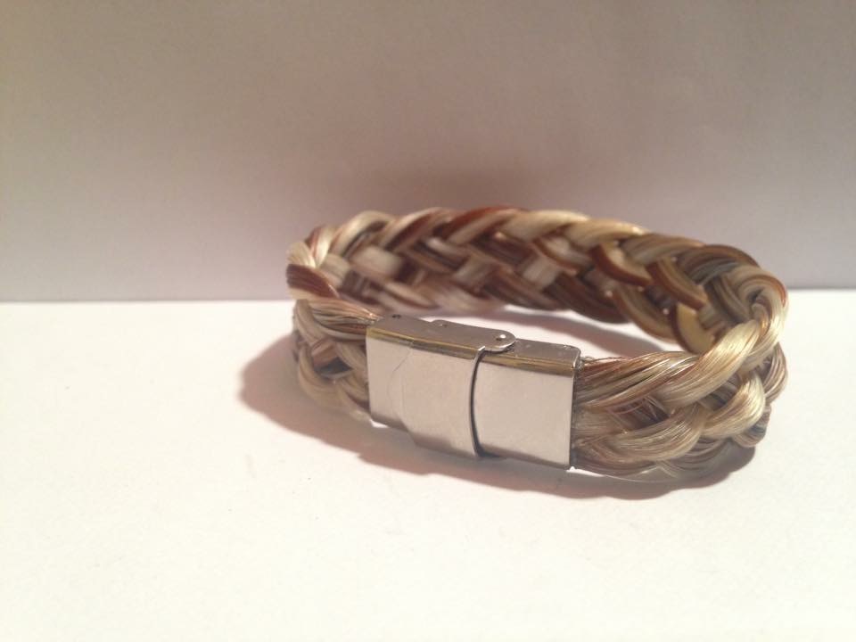 Bracelet tressage plat fermoir acier inoxydable en crins de cheval